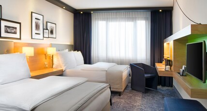 Holiday Inn STUTTGART Room Type - 2 Full Beds Standard