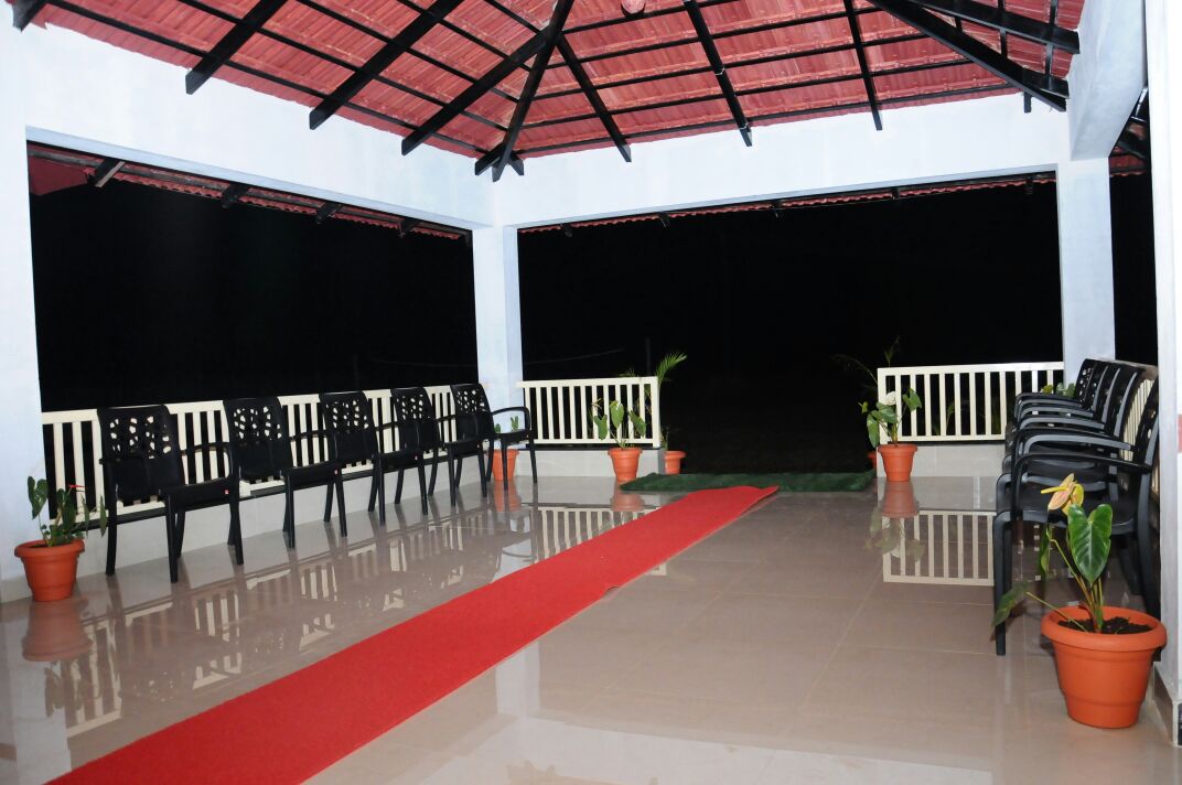 Rainbird Homestay - Tap to explore photos