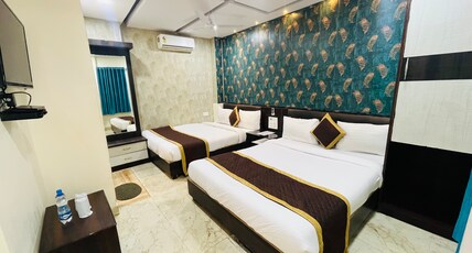 Hotel Raj Vilas Room Type - Deluxe Family Room