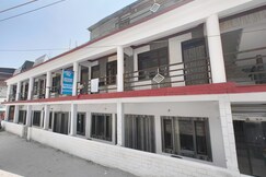 Nar Narayan Guest House