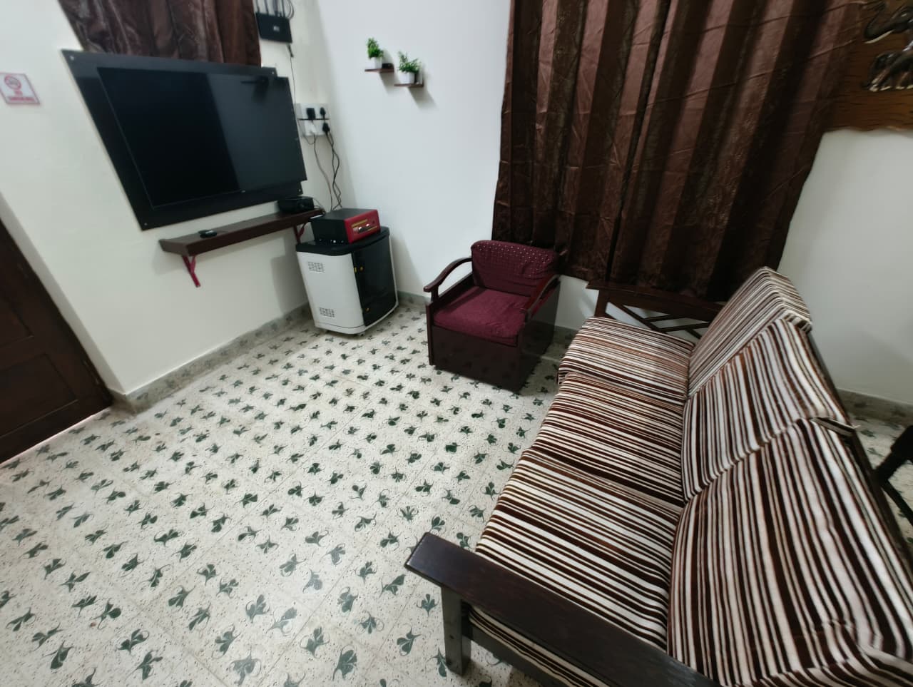 SET2 - 2BHK @ Kilpauk Secretariat Colony - Tap to explore photos