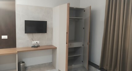 Hotel Yamuna Valley Room Type - Deluxe Room with Air Conditioning