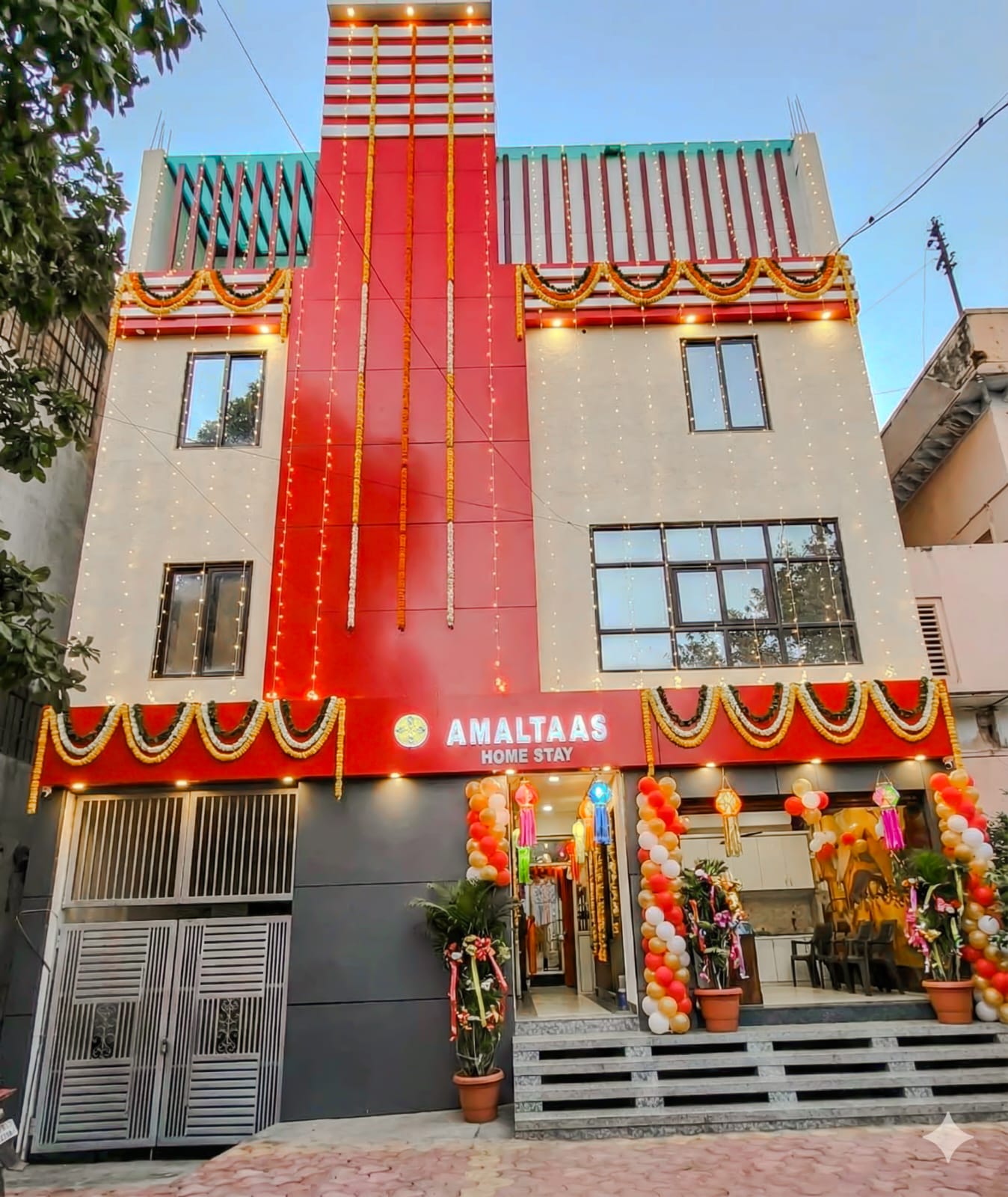 AMALTAAS HOME STAY - Tap to explore photos