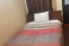 Eeyilobe Guest House