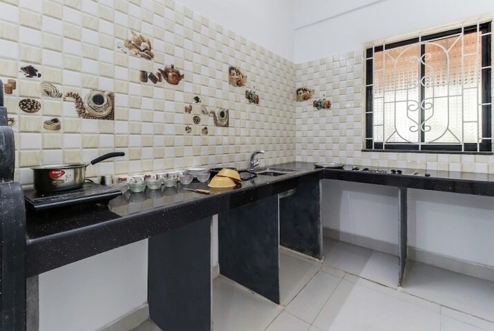 Gayatri 3BHK Apartment Near Baga - Tap to explore photos