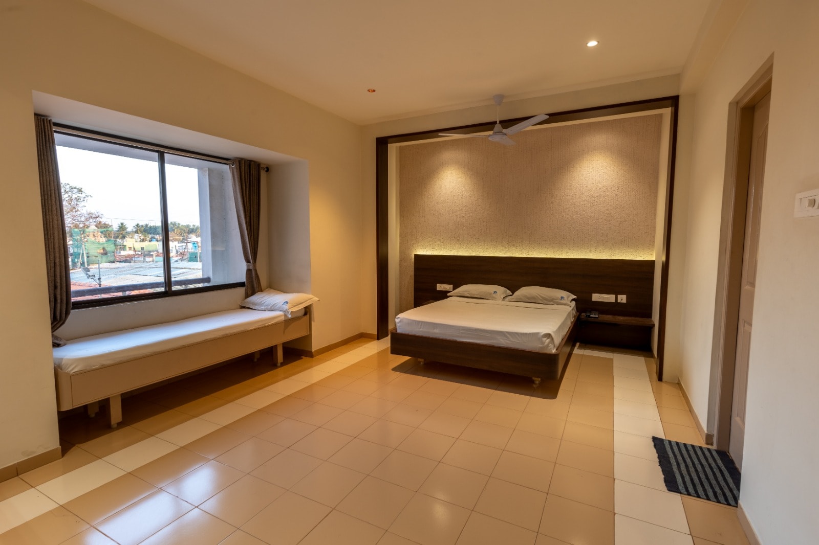 Hotel EMS Mayura - Tap to explore photos