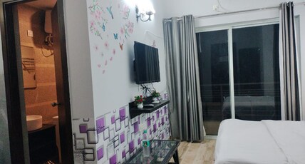Pearl suites near Prem Mandir Room Type - Luxury rooms with balcony