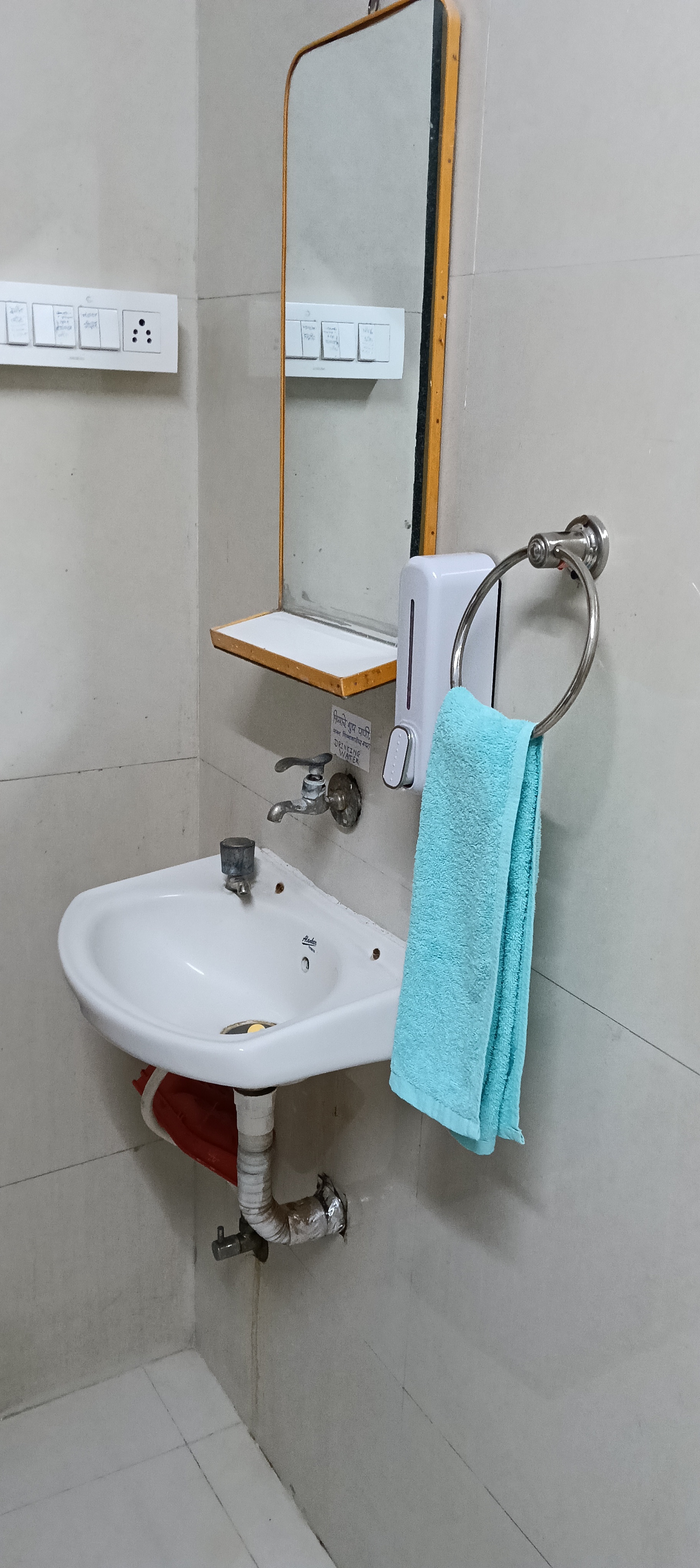 Sneehdeep Homestay - Tap to explore photos