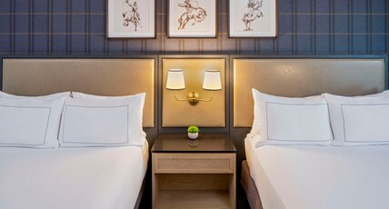 Hilton San Antonio Hill Country Room Type - 2 QNS BALCONY COURTYARD VW