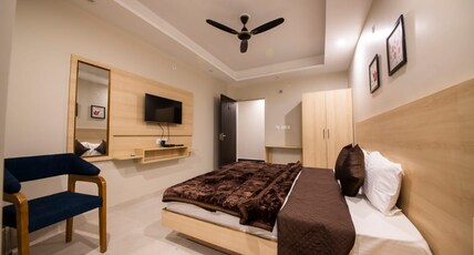 Punyah Residency Room Type - Deluxe Double Room