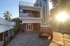 Holiday Inn Residency