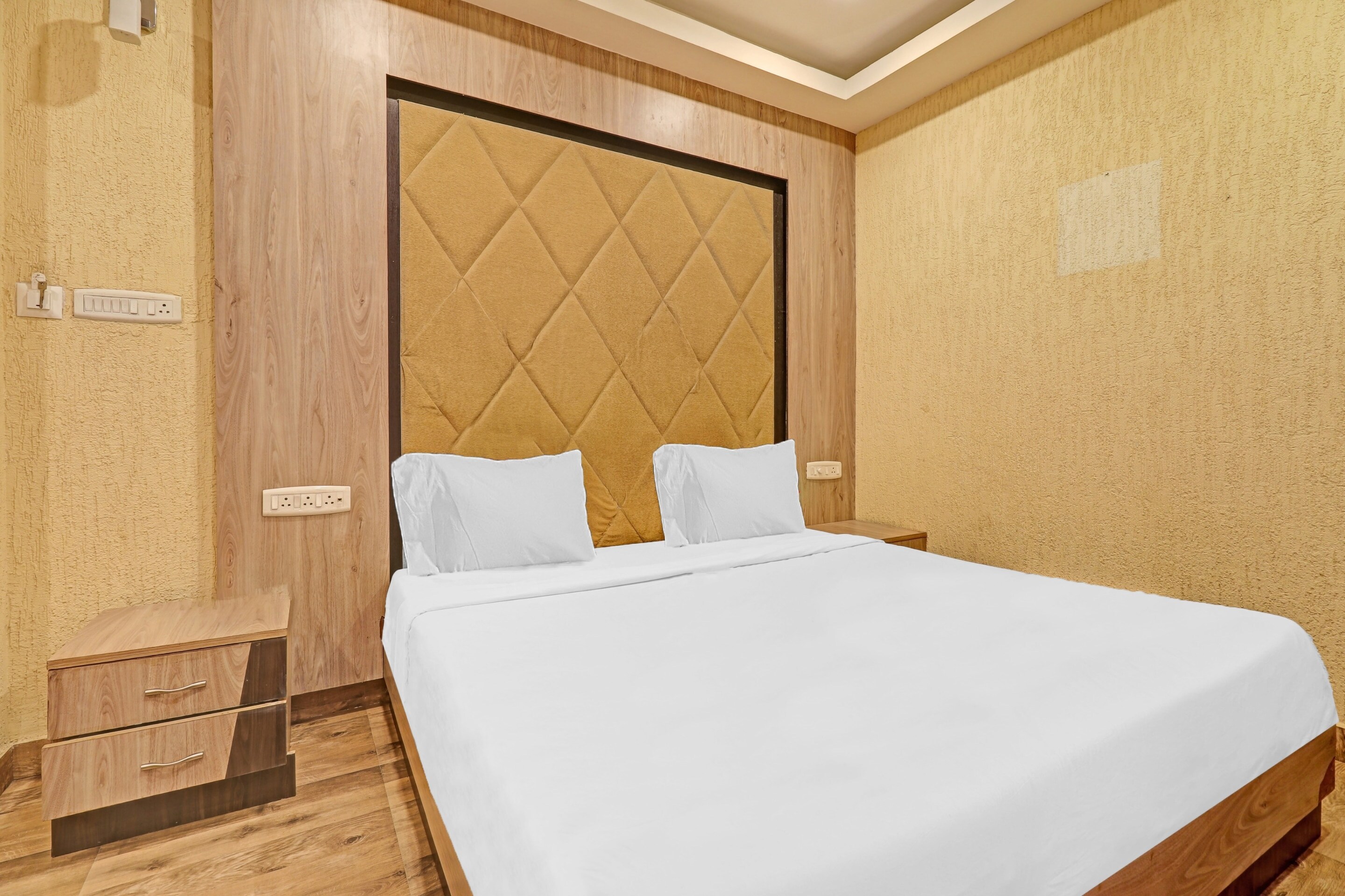 Hotel O Grand Karaikudi - Tap to explore photos