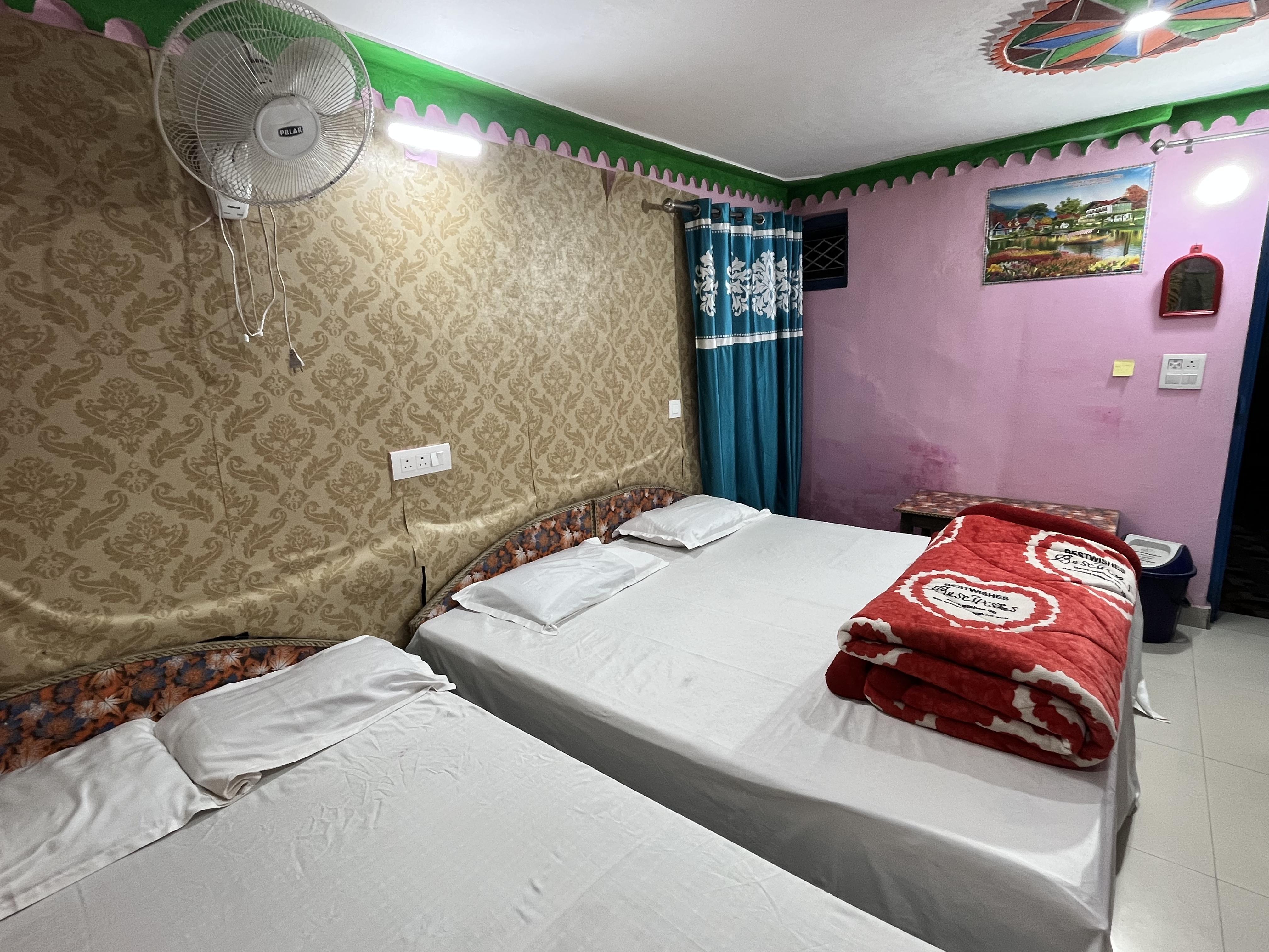Amandeep Home Stay - Tap to explore photos