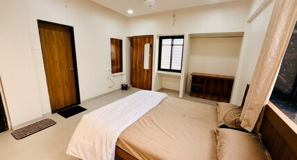 Navyug Delight Resort Rooms Spacious Lawns Park Room Type - Room no 108