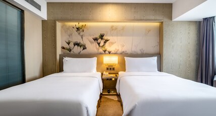 Holiday Inn Kunming City Centre, an IHG Hotel Room Type - Premium Room