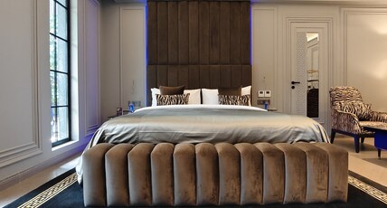 Kings Mansion Room Type - Kings Luxurious Room