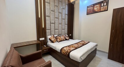 Hotel Lemonade | 5 Min from Golden Temple Room Type - Deluxe Room Hotel Lemonade | 5 Min from Golden Temple Room Type - Deluxe Room