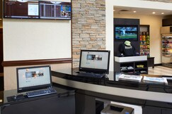 DoubleTree by Hilton Detroit - Dearborn