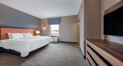 Hampton Inn St. Robert Room Type - 1KNG STUDIO KITCHEN NOSMOK