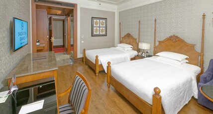 Sheraton Grand Palace Indore Room Type - Club lounge access, Guest room, 2 Twin, High floor