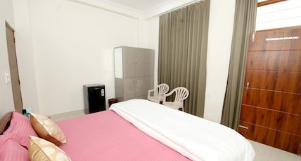 Joshi Homestay| Bright Room with Balcony Room Type - 1 bedroom property