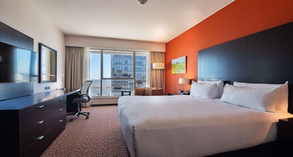 Hilton Garden Inn Montevideo Room Type - 1 KING BED FRONT VIEW