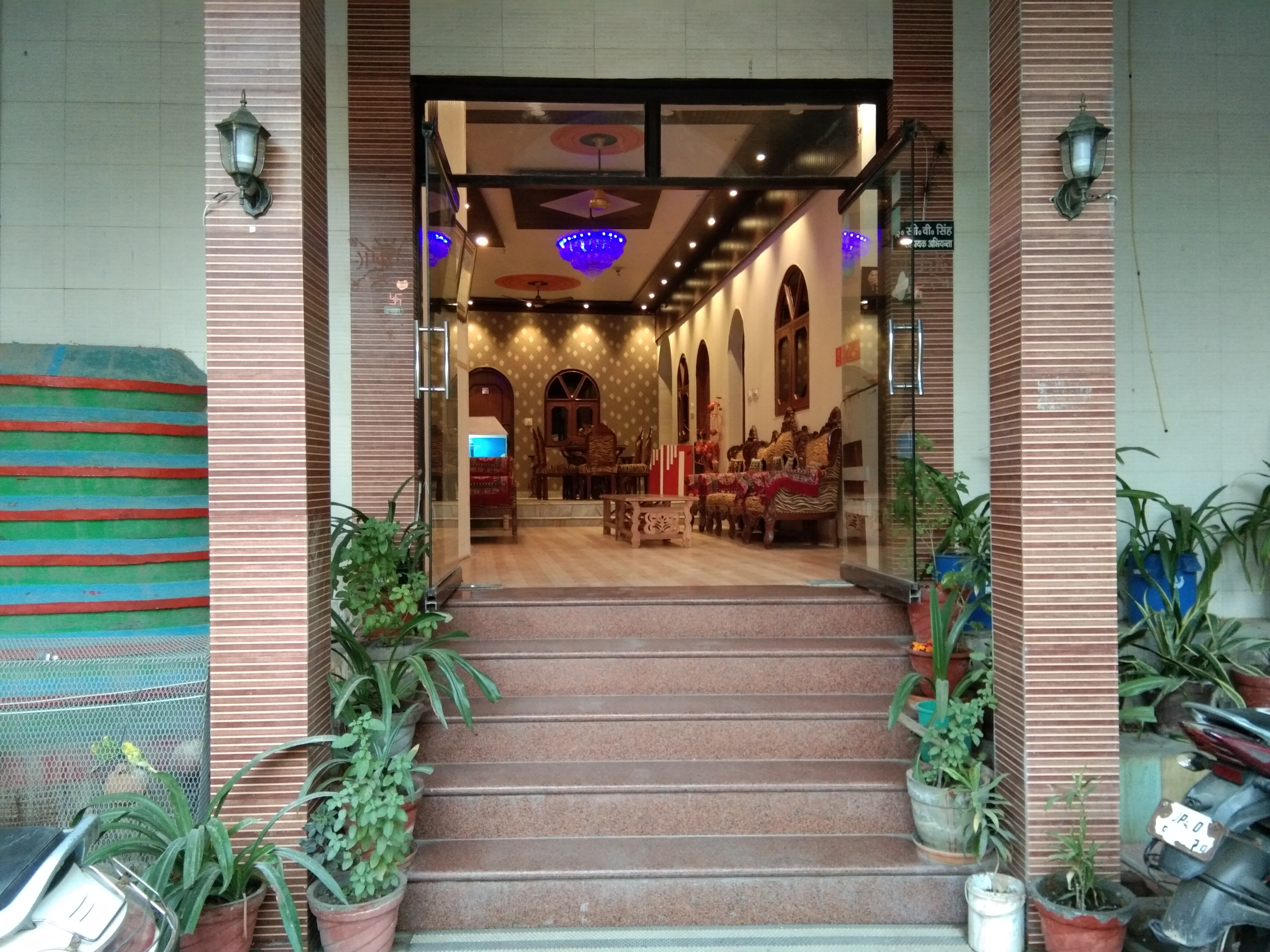 Hotel Rashmi - Tap to explore photos