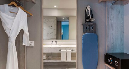 Hilton Santa Marta Room Type - KING OCEAN VW JUNIOR SUITE