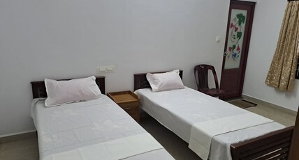 Idukki Nest Homestay Room Type - Twin Room With Attached Bathroom (Ground Floor)