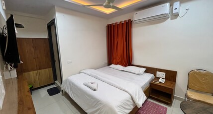Dinesh Grand Room Type - Deluxe Room