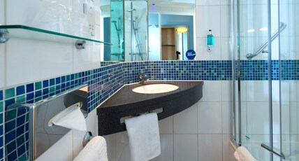 Holiday Inn Express STEVENAGE Room Type - 1 Double Standard with Free Hot Breakfast