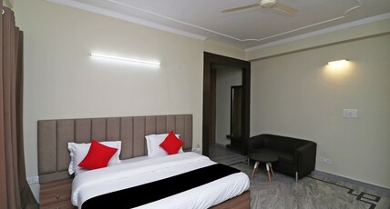 Capital O Esscon House Near Payal Cinema Room Type - Classic