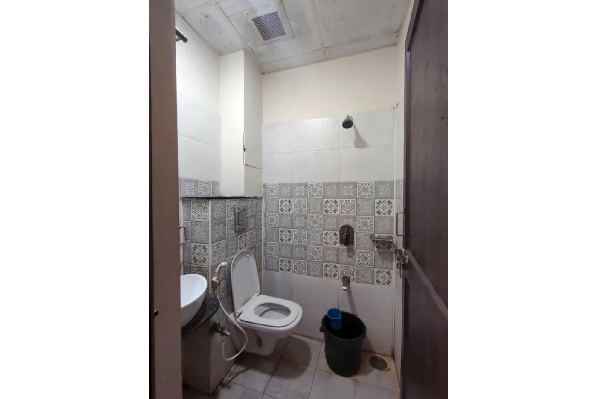 FabHotel Akshaya Bheemas Inn - Tap to explore photos