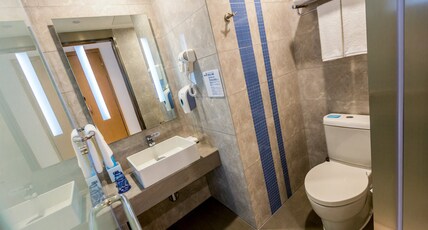 Holiday Inn Express Chengdu Xindu Room Type - 2 Single Beds Standard Extra Floor Space