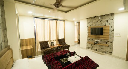 Hotel Paradise Room Type - Super Deluxe AC Room