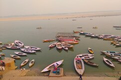 Maa Durga Inn | Near Kashi Vishwanath Temple