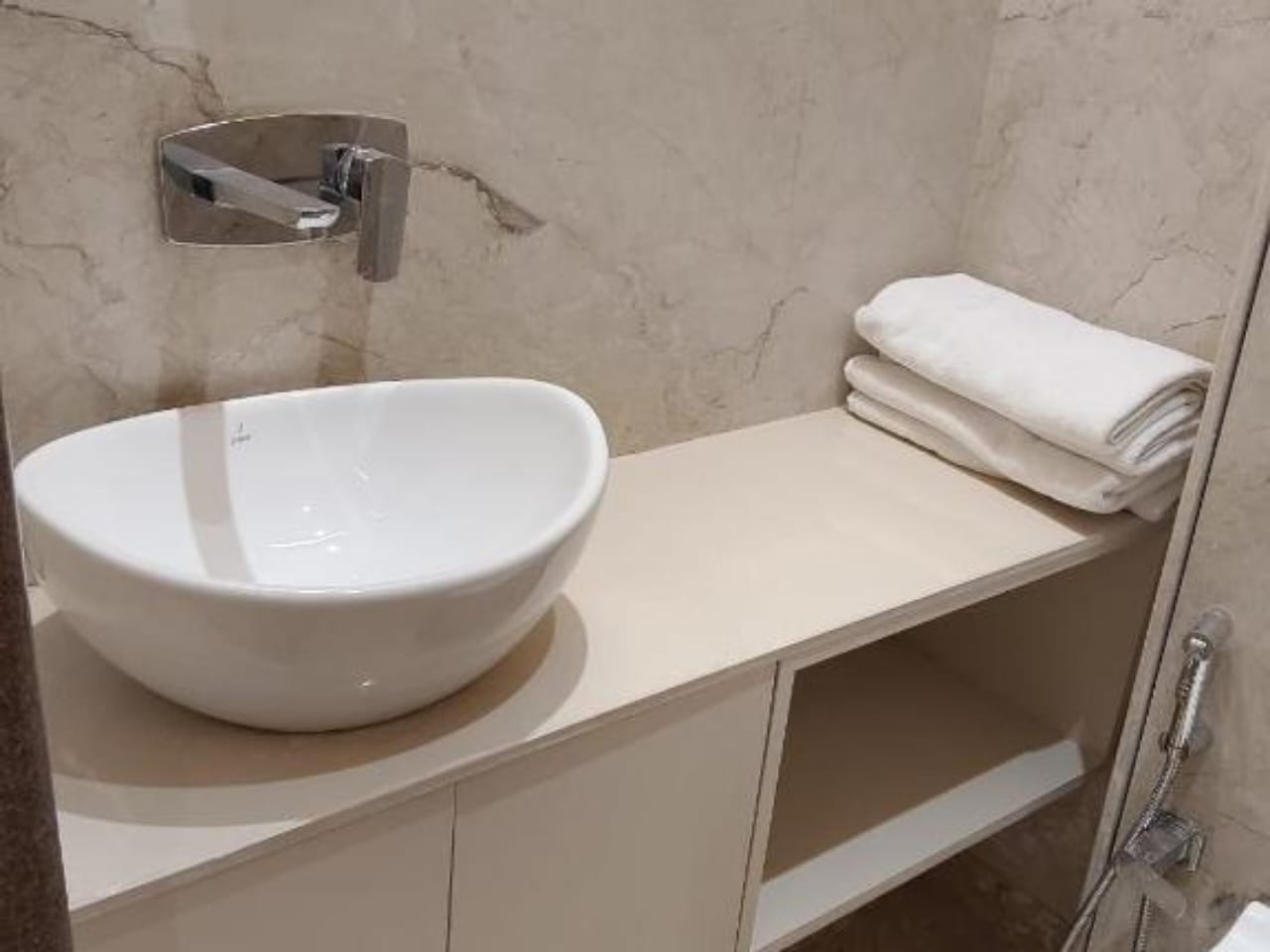 Buddha Stays - Tap to explore photos