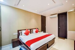 Hotel O The Moody Moon Hotel