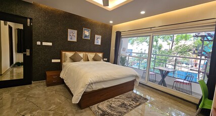 The Urban Nest Room Type - Suite Room With Balcony
