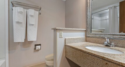 Best Western University Inn Room Type - Accessible - 1 King, Mobility Accessible, Bathtub, Non-Smoking, Full Breakfast Best Western University Inn Room Type - Accessible - 1 King, Mobility Accessible, Bathtub, Non-Smoking, Full Breakfast