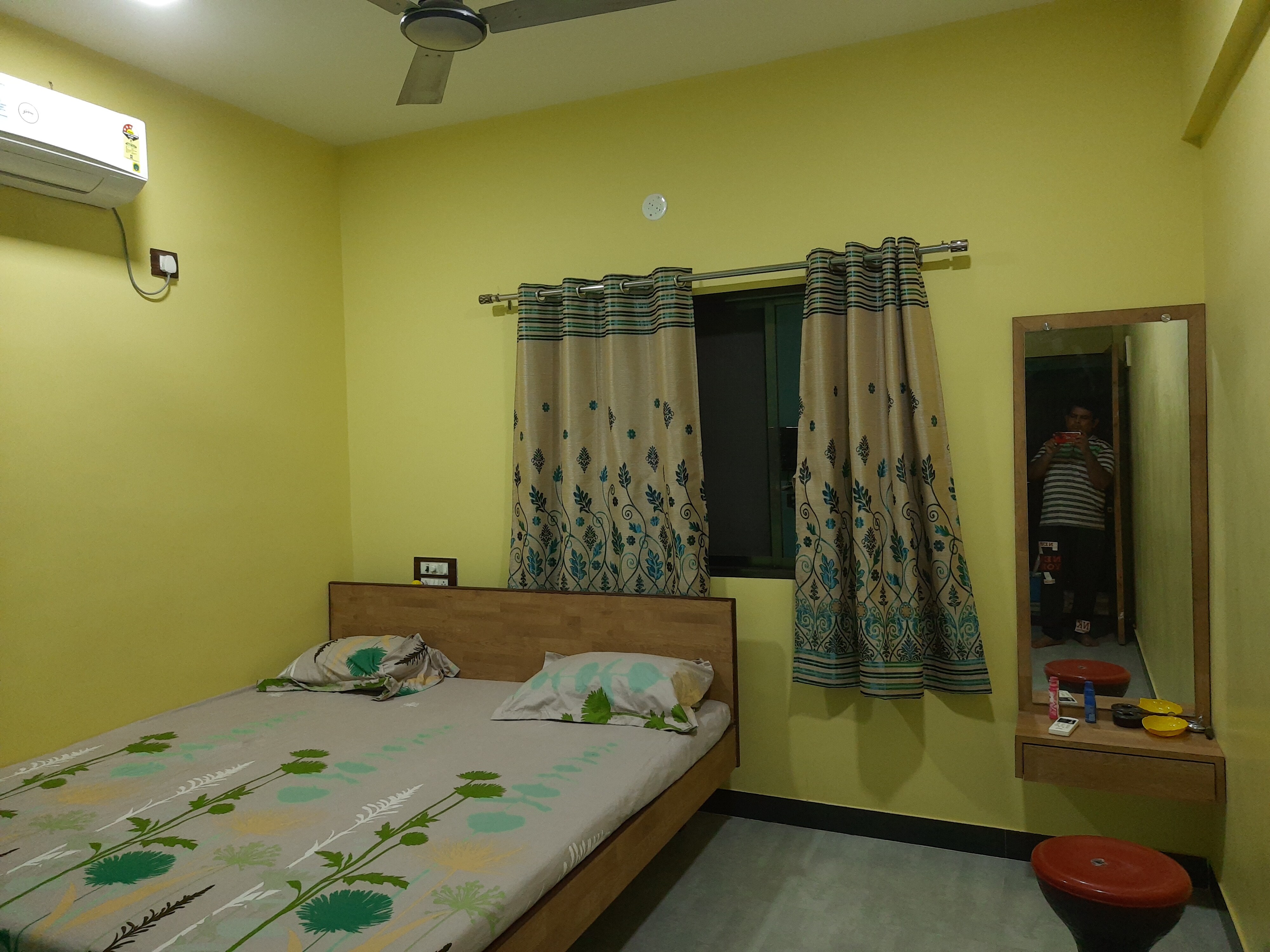 Smit Holidays | Rooms & Caretaker - Tap to explore photos