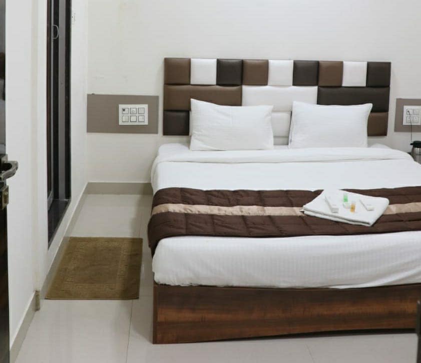 Hotel Avirahi - Tap to explore photos