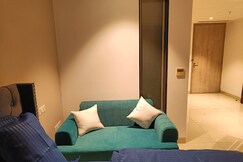Elevate: a 5-start skyline retreat