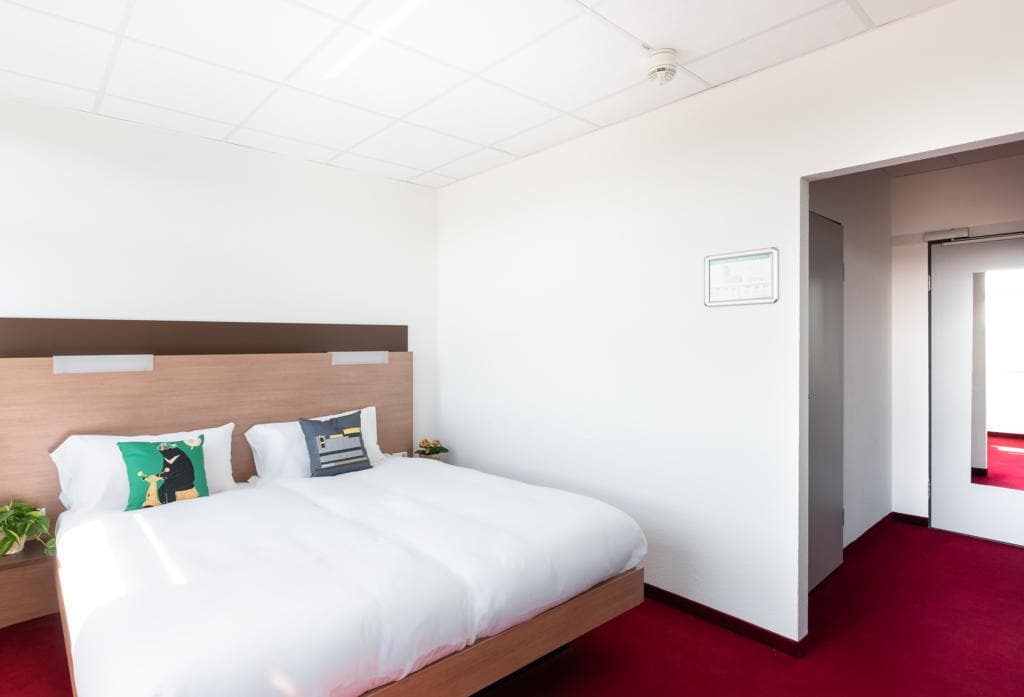 Ibis Styles Hotel Darmstadt - Tap to explore photos