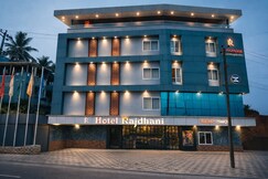Hotel Rajdhani Inn & Suites