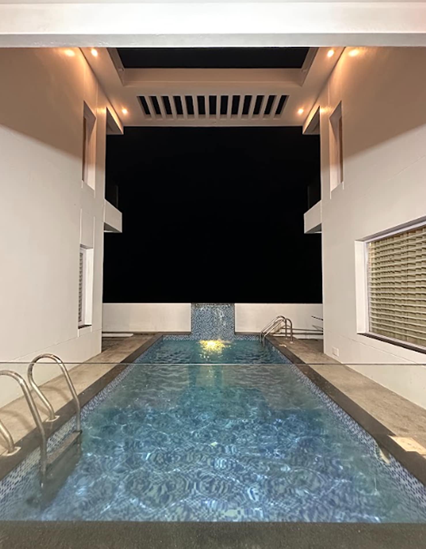 Truliv Villa Aqua - Seaview 4BHK With Infinity Pool - Tap to explore photos