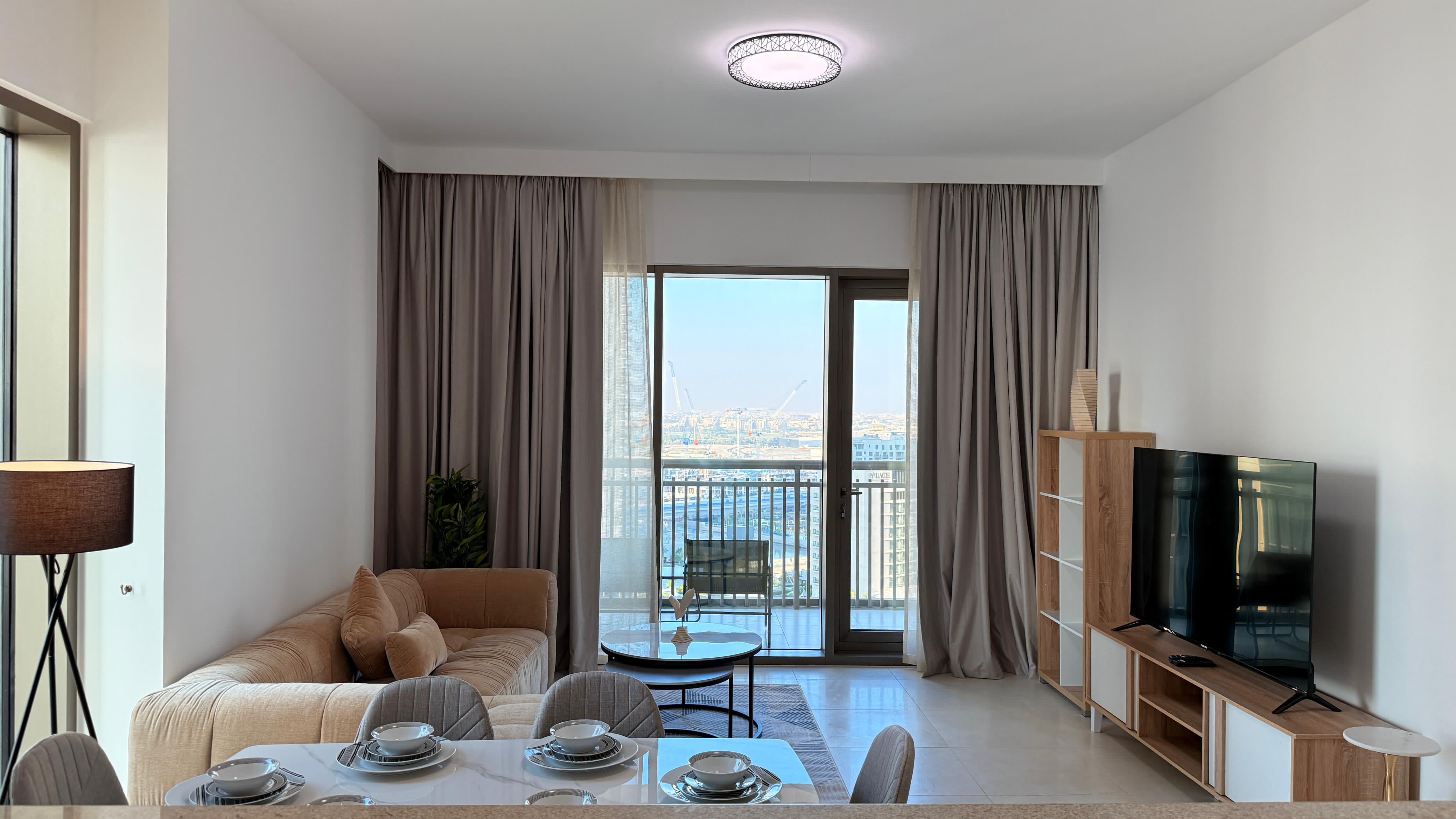Premium 2 Bedroom at Creek Horizon - Tap to explore photos