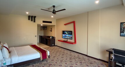 Anjushree Room Type - Deluxe King