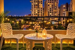 Siddha Xanadu Ultra Luxary Apartment near airport