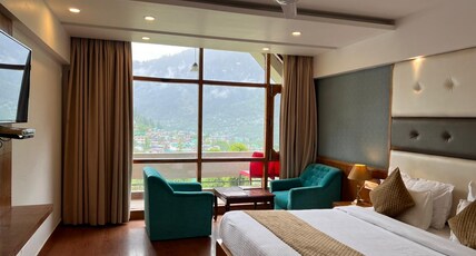 Hotel Snowcrest Manor Room Type - Super Deluxe Mountain View with Private Balcony
